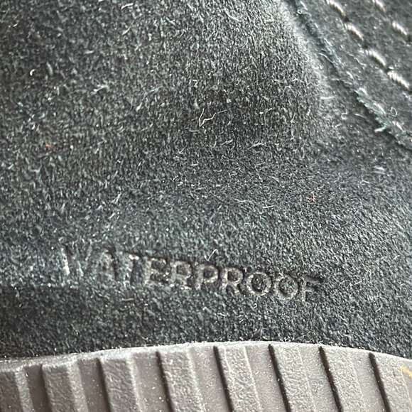 Sorel Kinetic Short Boots in Black Suede - Picture 9 of 16